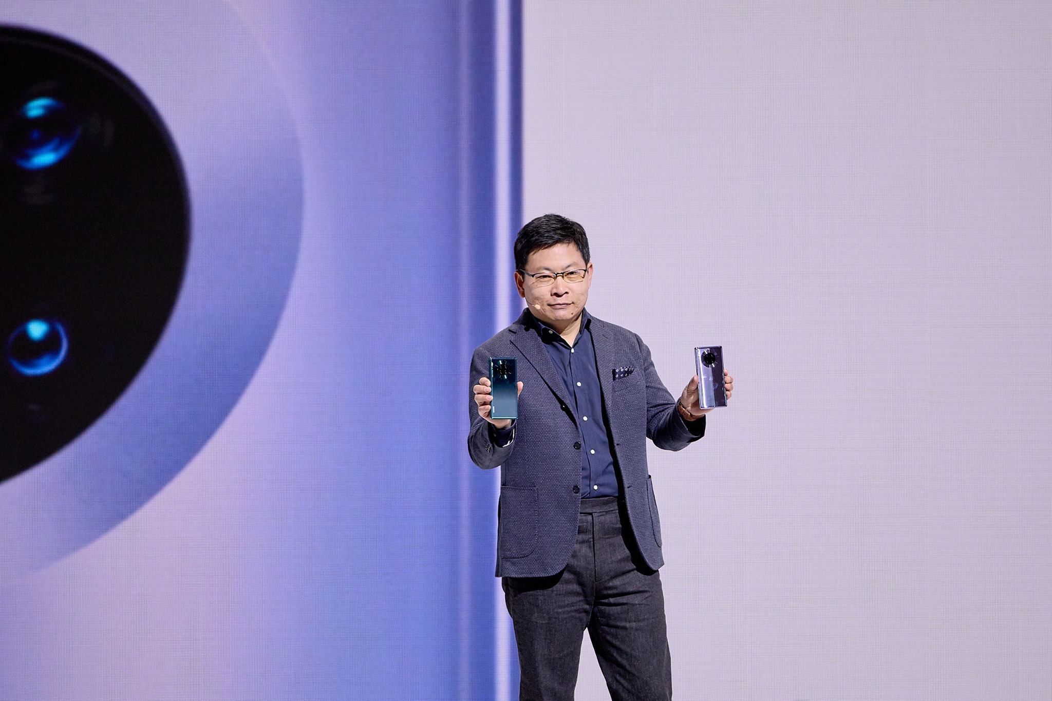 Richard Yu, CEO, Huawei Consumer Business Group, reveals the hottest development in tech.  