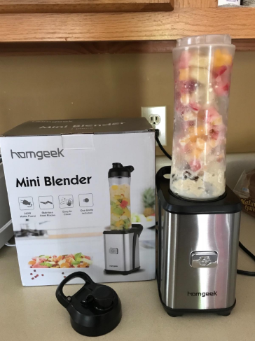 #Homgeek Personal Mini Blender is super easy to use and clean. You can use it make fruit and vegetable juice, milkshake, smoothie and more. Enjoy a healthy life with it😉