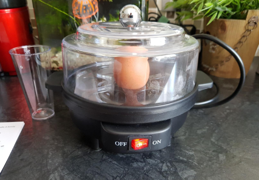 #Homgeek Electric Egg Cooker has made egg cooking incredibly easy! You will haven't got any concerns about slicing up a hard-boiled egg for a salad, or soft boiling an egg to have with toast! It's fool-proof😎