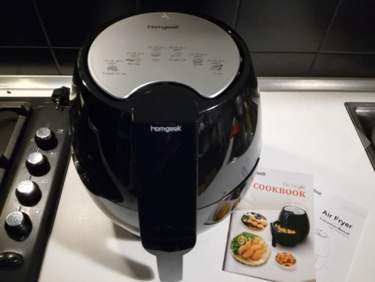 If we want to eat in a healthier way, avoid the preparation of fried foods, #Homgeek Touch Control Air Fryer is a valid alternative to the classic oil fryers. It allows us to fry fries, croquettes, vegetables, meat, fish, with little or no oil😎