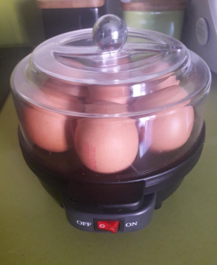 #Homgeek 7 Egg Capacity Electric Egg Cooker is beautiful, and the size is very small so it takes up very little space and you can put it anywhere.