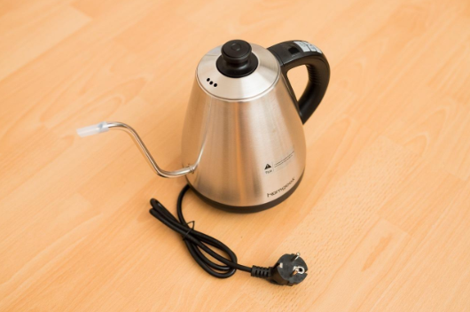 #Homgeek 1.2L Gooseneck Electric Kettle is mainly for tea or coffee. On the handle of the kettle, there is also the various functions designed.  In the instruction, you will find temperature information that is ideal for different types of tea.