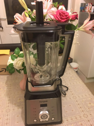 #Homgeek Professional Countertop Blender features outstanding performance with 2000 watts of professional power. Variable Speed Control allows you to refine every texture with culinary precision.