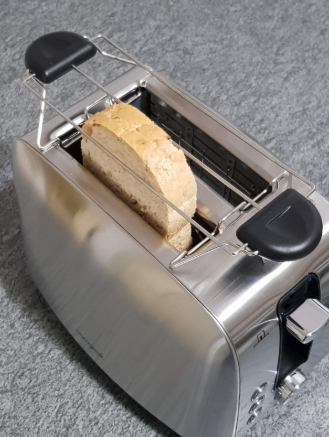 #Homgeek 2 Slice Toaster has two wonderful functions: thawing and rapid heating. They are very useful if the bread is frozen or if you have little time available.