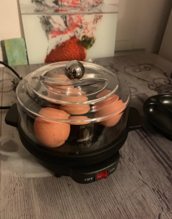 #Homgeek 7 Egg Capacity Electric Egg Cooker is an ingenious device for all who love eggs. It is easy to clean, easy to install and easy to use, very nice.