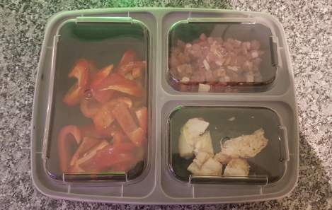 #Homgeek 3 Compartment Meal Prep Containers come with the useful spill proof compartments so you can perfectly store your food without spilling.