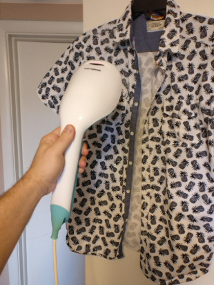 #Homgeek Portable Handheld Electric Steamer is a lifesaver for guys that hate ironing. It takes out most of the wrinkles from clothes. Easy to use.