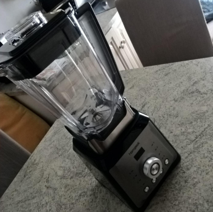 #Homgeek Professional Countertop Blender has a big capacity, is ideal for large households or preparing foods and beverages for parties.