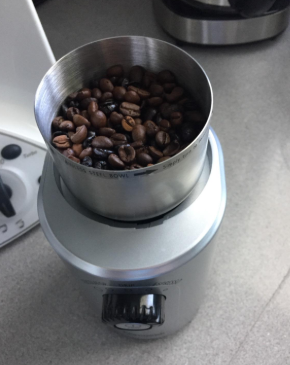 #Homgeek Electric Coffee Grinder has 5 adjustable grinding degrees to make the coffee bean from coarse to fine.