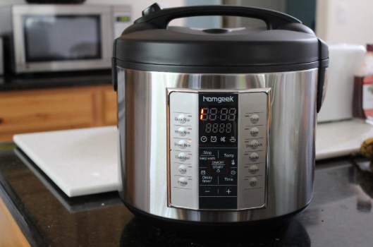 With #Homgeek Professional Rice Cooker, you don't need to worry about that cooking rice is overcooked or undercooked. This rice cooker is not only a rice cooker but also as a pasta cooker, soup maker, slow cooker...as well.