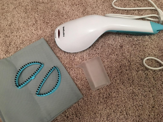 Just need 20 seconds to heat up, #Homgeek Portable Handheld Cloth Steamer can produce 7-10 minutes continuous-steaming. Each time filled with water up to four shirts can be finished.