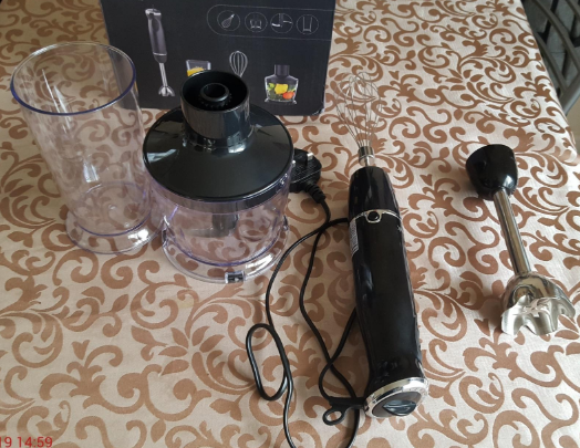 #Homgeek 4-IN-1 Immersion Hand Blender comes with all of the relative attachments and beakers. Also, it comes with a whisk attachment for whipping cream and blade for grinding.